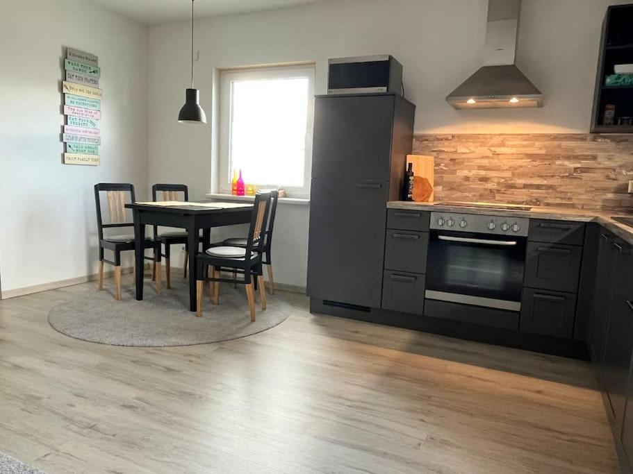 Appartement Buechensaal Mit Stellplatz Erlensee ภายนอก รูปภาพ